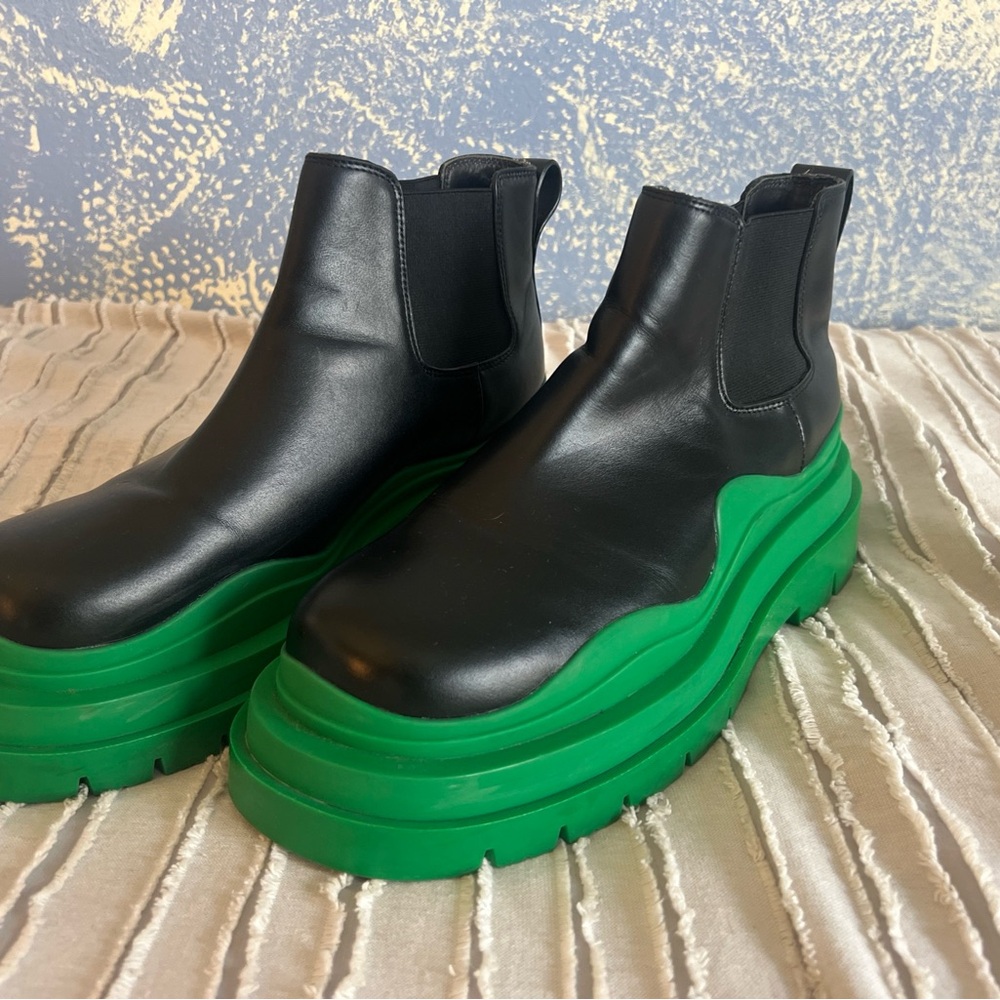 Bottega Veneta Black and Green Women's Platform Boots size 41